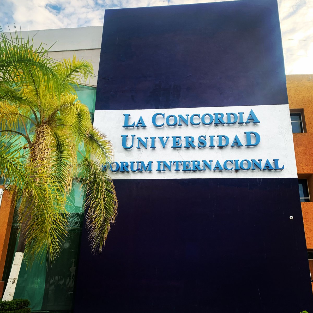 e_shalem's tweet photo. Fórum Internacional
#aliat #job #travel #aguascalientes #ulc #picoftheday 236 https://t.co/Rzb2m8bMWt