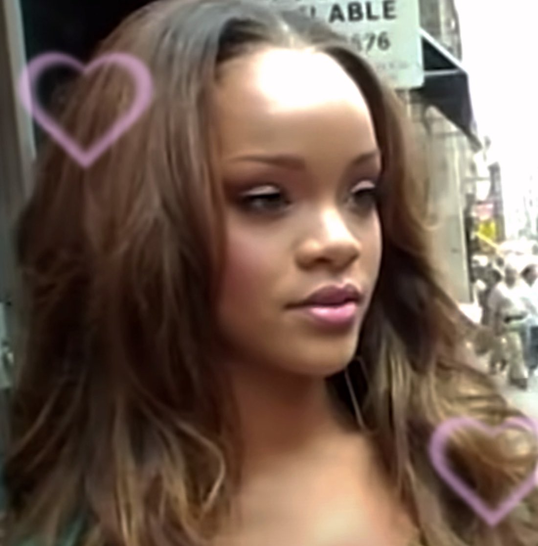 galactamoods's tweet photo. Rihanna in 2005. https://t.co/5OhdYorbpt