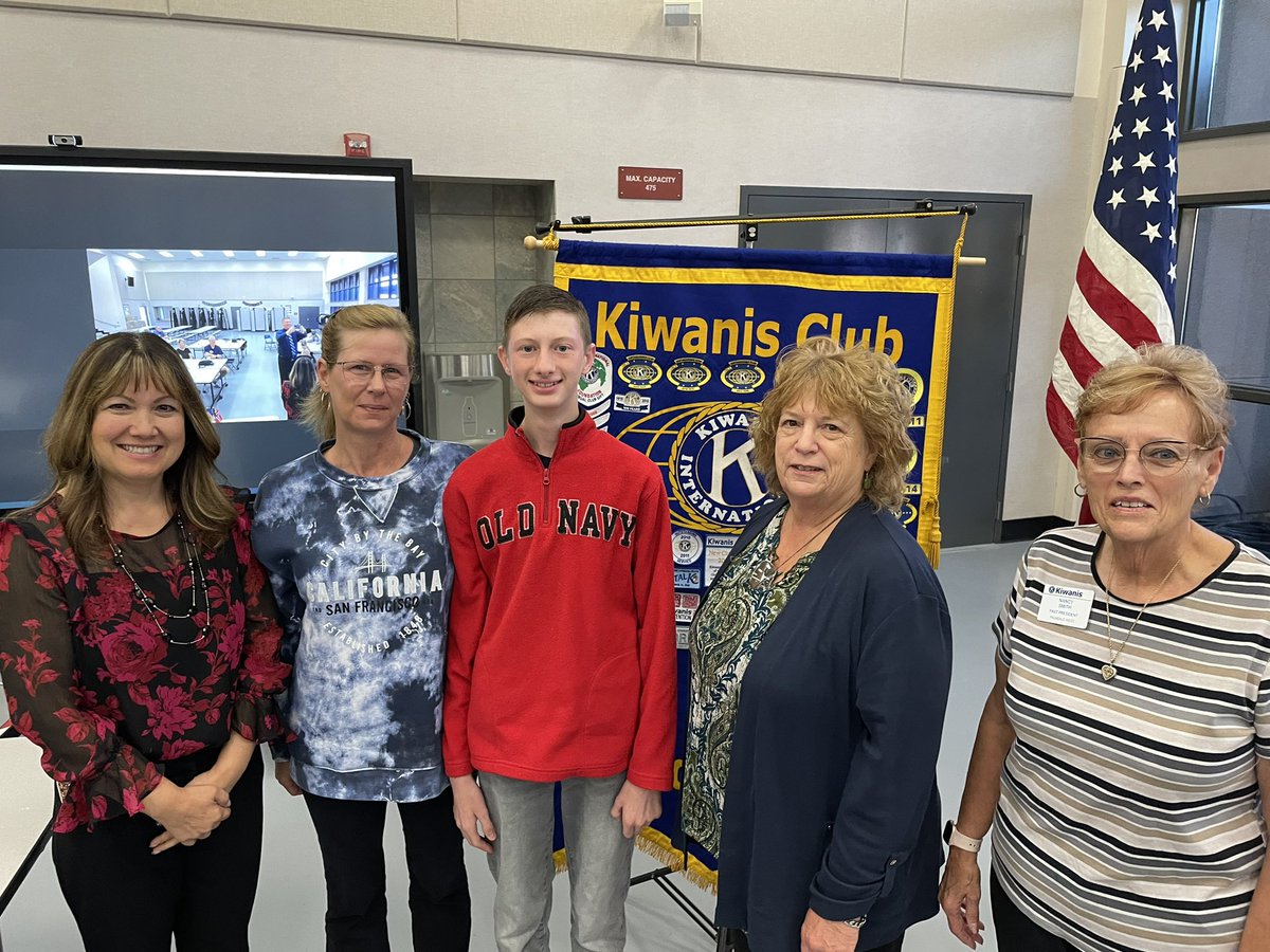 KiwanisPW's tweet photo. Last week we were able to celebrate 3 students and there families with a great breakfast! Great job students from Quail Valley, Cactus, and Chaparral. @PalmdaleSchools @ChaparralPrep #Kiwanis #WPKiwanis https://t.co/MkOZ64L1UX