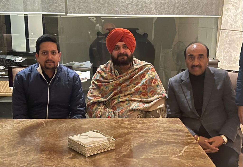 Happy birthday S. navjot singh Sidhu ji 