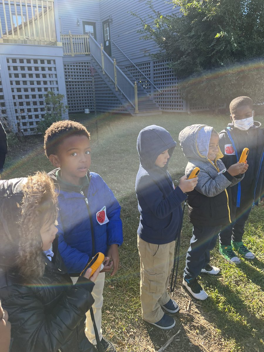 SAMRose525's tweet photo. 🔎 Young @JHBobcats scientists engaging in their first outdoor field experience @CTAudubon Milford Point. Noticing, wondering,&amp; figuring out why we have seasons &amp; weather. ☁️ ⛅️ ☀️ 🦅 @Strat_STEM_CTE @StratfordCTSupt @PrincipalGreist https://t.co/3rvkpnZ9EQ