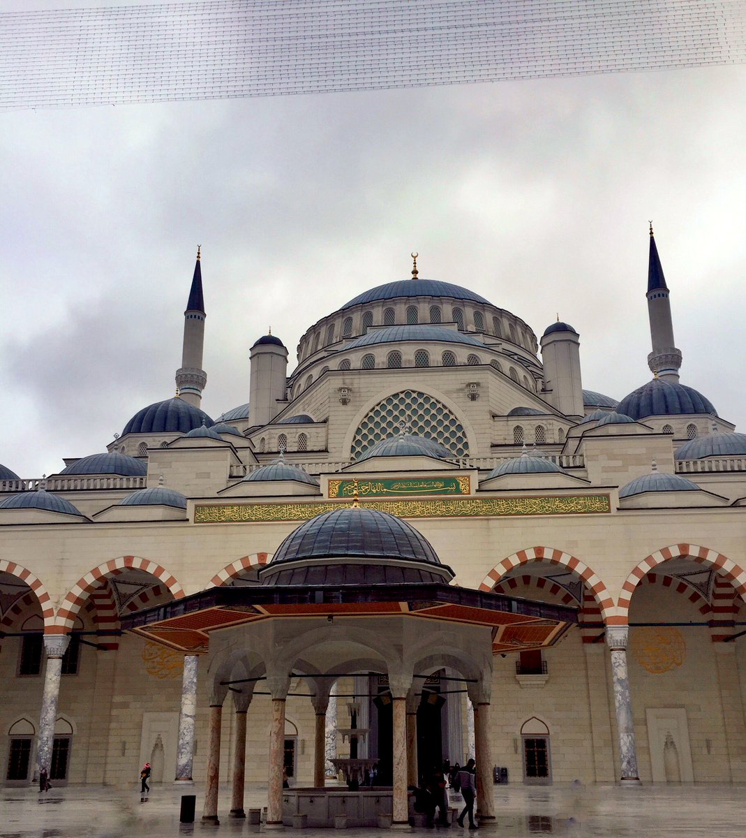 notrzzz's tweet photo. -Mekanların kişiliği ruhu vardır derler. İnanırım. Camilerin vardır mesela.🍂🍁 https://t.co/CH4taNxrhG