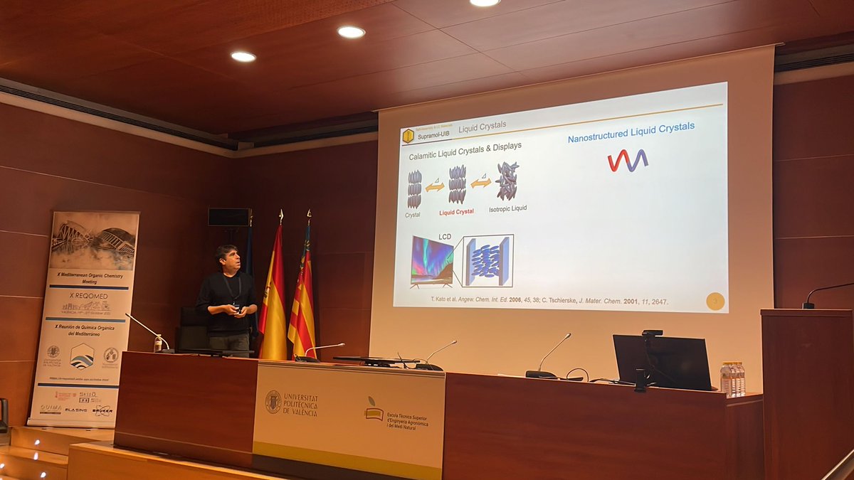 XReqomed's tweet photo. Second day at @XReqomed! Enjoying with the talks of  Yolanda Vida (UMA), Miguel Ángel González (UPV-CSIC), Bartomeu Soberats (UIB, @SoberatsC)

@UPV, @FacQuimicaUVEG , @Supramol_UV https://t.co/9nj6jSUE0C