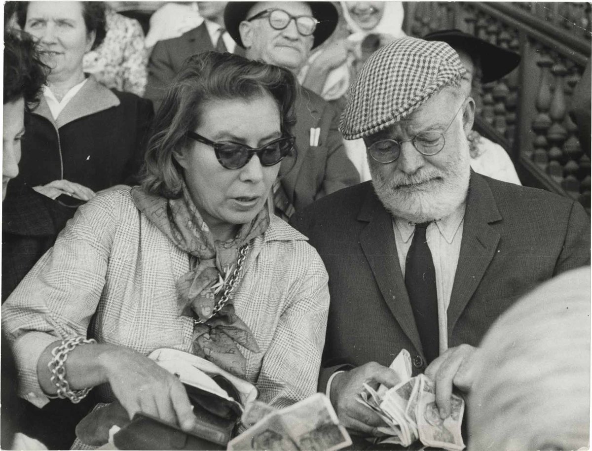 adelestancati's tweet photo. "A volte penso che qui da noi si viva solo a metà. Gli italiani vivono fino in fondo"
Hemingway alla sorella Marcelline al ritorno dal fronte italiano 1919
#ConHemingway #SalaLettura @SalaLettura https://t.co/N41OJjz1WT