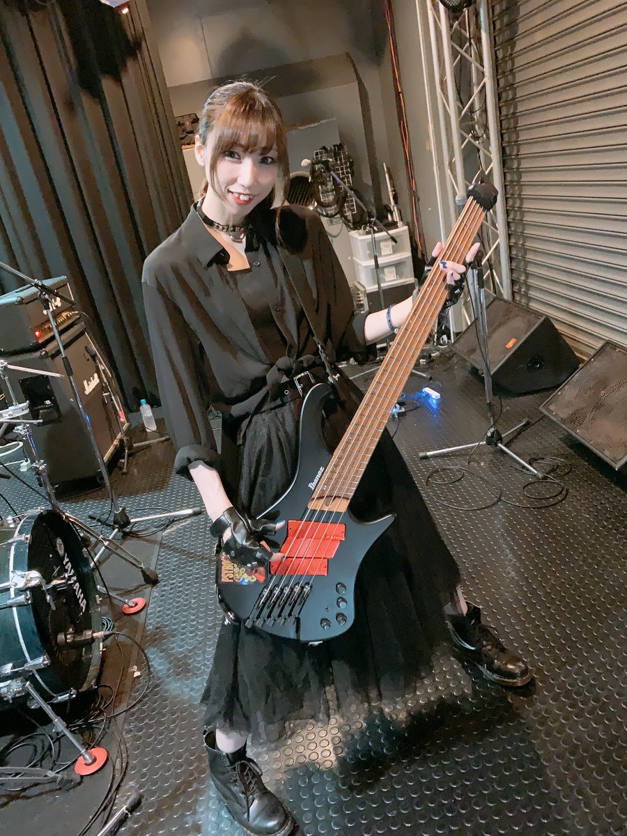inocho_5st_bass's tweet photo. みんな可愛がってくれてありがとう🎸

#IBANEZ
#EHB1005MS https://t.co/NOA3ipPaqQ