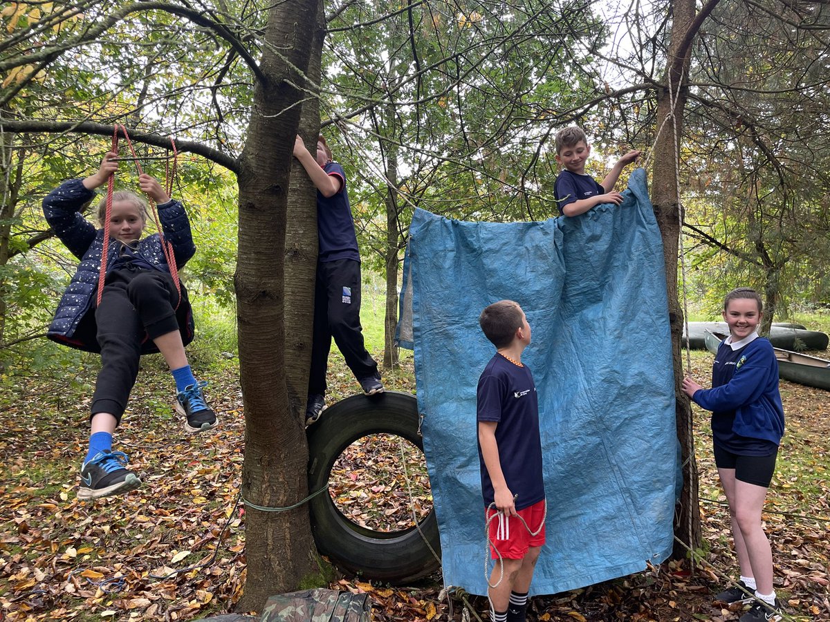 Mon_Connect's tweet photo. And another brilliant afternoon of workshops; den building, hockey, team building and football - thank you to all our partners who delivered for us today as part of our Bronze YA Conference👏🏻👏🏻 #BronzeYA #Leadership https://t.co/9YvNKbgILv