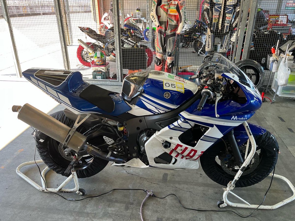 pararinknta's tweet photo. 無事にもてぎサーキット走る事ができて良かった、しかも今度からAクラスで走れるようになれて良かった！！

 #Yamaha  #yzfr6  #yzf  #ヤマハ  #YAMAHAが美しい   #もてぎサーキット  #バイク乗りと繋がりたい  #バイク好きな人と繋がりたい https://t.co/OoVv8uoDbS