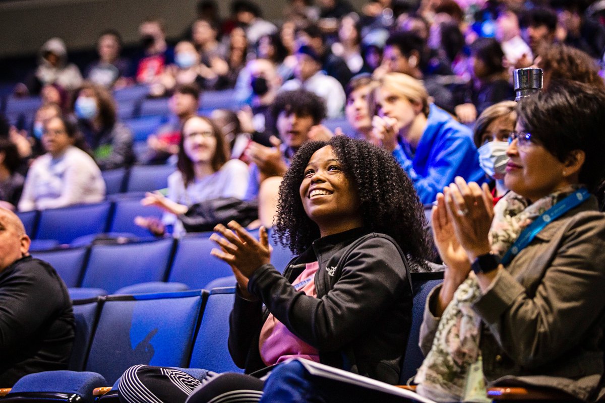 GEAppliancesCo's tweet photo. 📸: We recently welcomed the @mooremustangs to Appliance Park for a special viewing of the @ZeroGravityDoc. 🚀 This inspiring film co-produced by astronauts @Astro_Cady and @Astro2fish encourages all students to pursue #STEM careers and reach for the stars! https://t.co/TA0MePYVKW