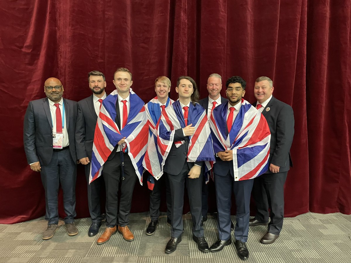 Last week in South Korea opening ceremony #worldskills2022
 Loving supporting team UK