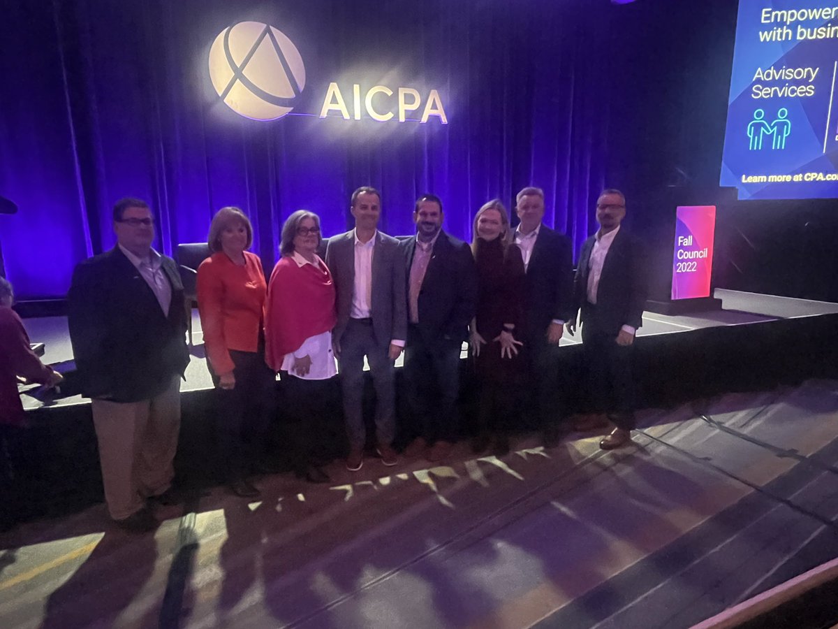 BobDoyle_MICPA's tweet photo. Our #Michigan contingent at @AICPA fall council in Chicago. It’s been a great week of learning, networking and talking about the future of our profession! @MichiganCPAs  #michigancpas  #AICPAGC22 #AdaptAndThrive https://t.co/1o1pJQup9c