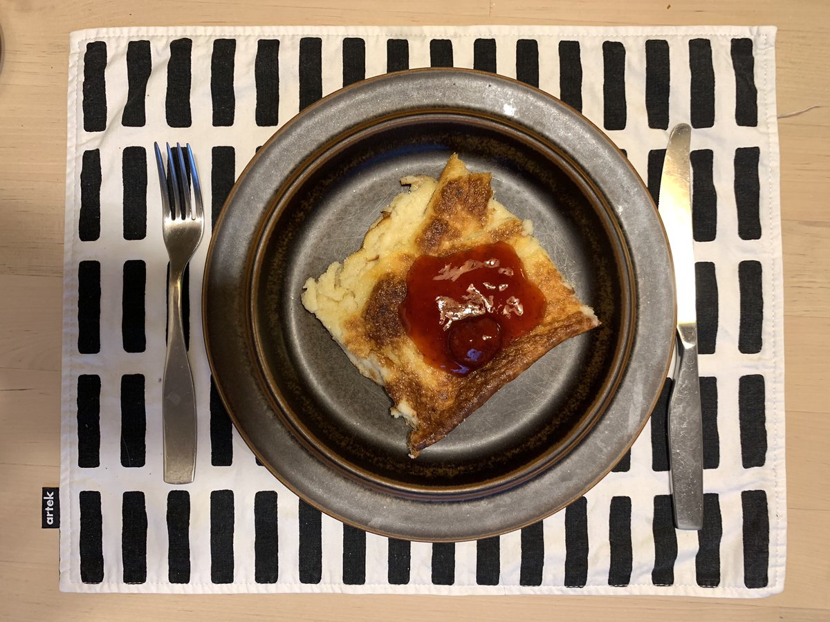 clofhjelm's tweet photo. Torstai pannukakku.
Torsdag pannkaka.
Thursday pancake.
#ruokatwiitti #foodtweet #ruokakuva #matbild #valokuvaus #photography #pannukakku #pannkaka #pancake https://t.co/1VODPZOMKC