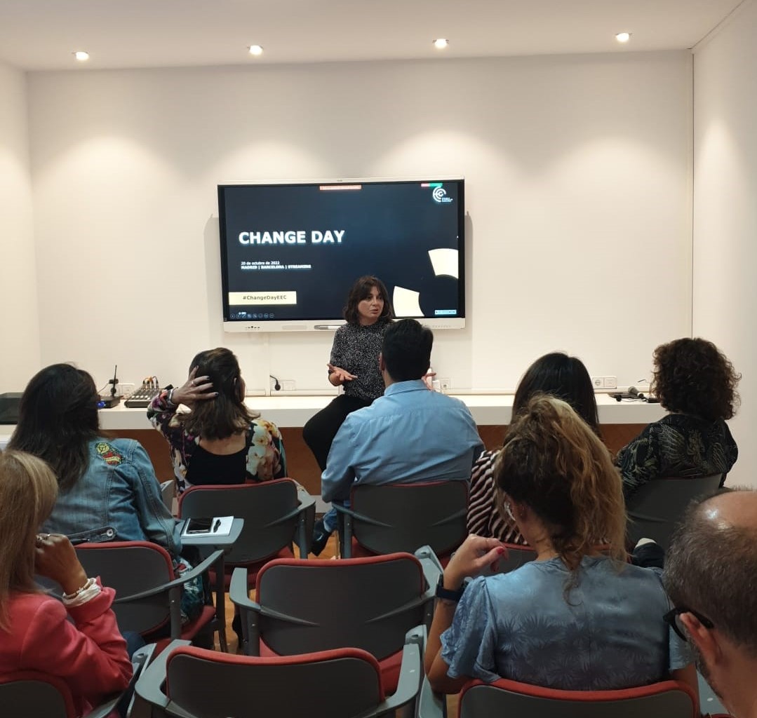 📌 BBVA ha formado 400 coaches internos en todos los países, en #RRHH y otras áreas. 

Además 1.250 personas han pasado por procesos de coaching interno, valorando con 9 o más sobre 10, más del 80% de los casos 📈

La experiencia de <a href="/bbva/">BBVA</a> en #coaching interno hoy en #ChangeDayEEC