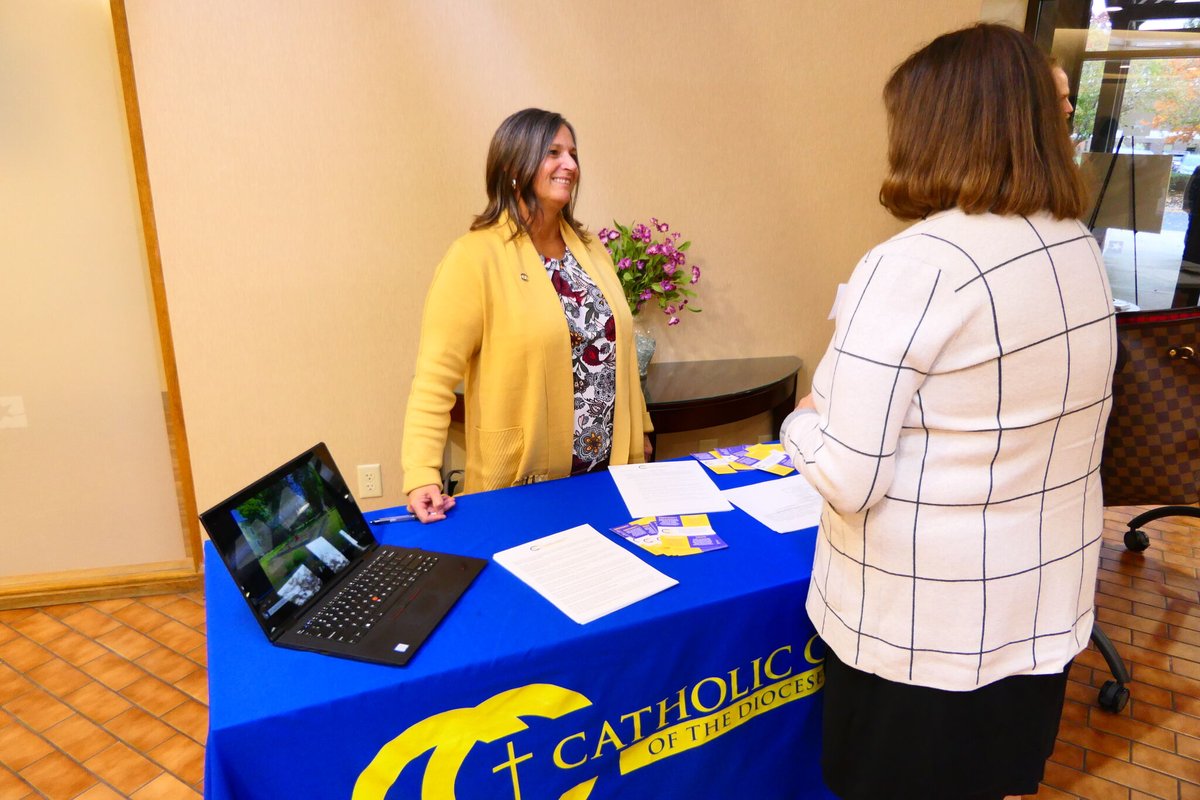 FirstNewYorkFCU's tweet photo. Thank you @CC_Albany for hosting your Board Interest Social at #FirstNewYorkFCU! 

We're so glad to hear lots of laughter and comradery in our Community Room 😊 If you'd like to learn more about their organization, you can visit them, here: https://t.co/KZq9LPGUme https://t.co/5WKPgR1Kqz