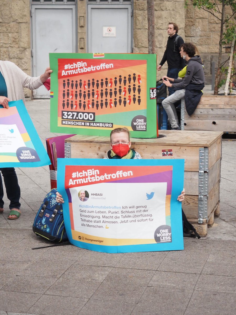 #IchbinArmutsbetroffen en Gruppen Treffen auf der Demo am 29.10 um 13 Uhr Berliner Tor. Wer macht mit?? Hallo Hamburger und Umland traut euch! ❤️💪solidarischausderkrise.noblogs.org/#aufruf
