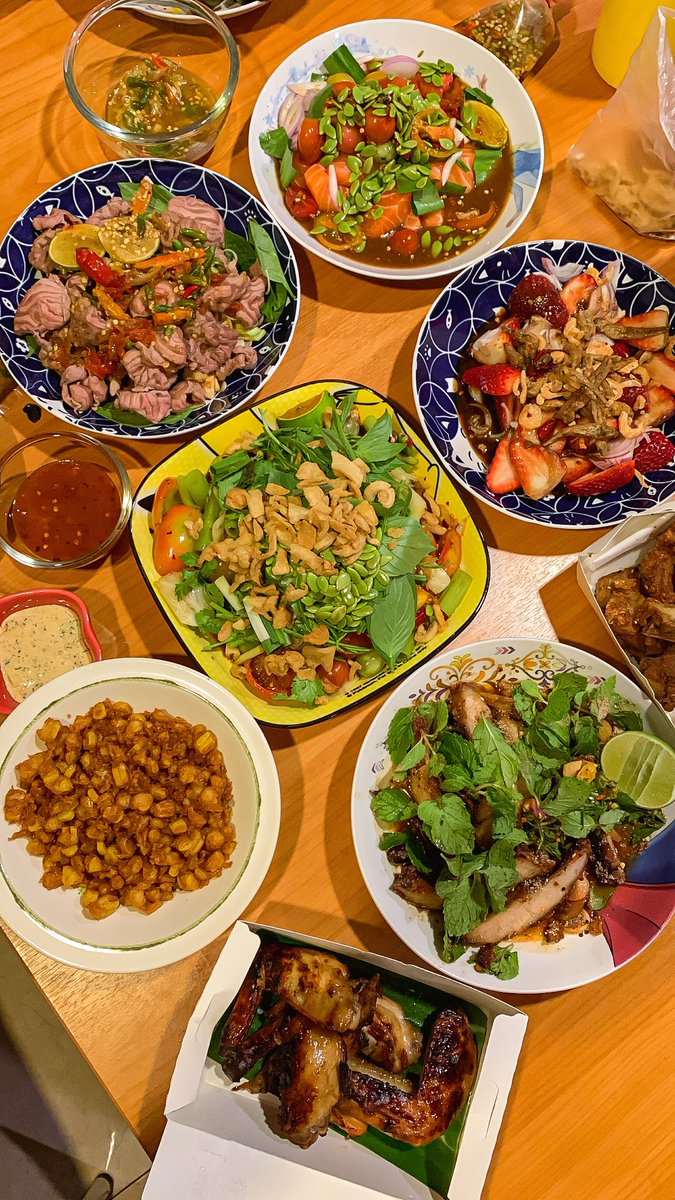 whatdoueattoday's tweet photo. 𝙋𝙃𝙀𝘿 𝙋𝙃𝙀𝘿 𝘾𝙖𝙛𝙚🥵🌶️💥 กลายเป็นร้านประจำเวลาแฟนมาไทยทุกครั้งเลยย สั่งเหมือนเดิมทุกรอบ ทั้งตำสตอเบอร์รี่ปลาร้า🍓✨ สตอหวานอมเปรี้ยวบวกกับน้ำปลาร้าเค็มนัวเผ็ด อร่อยม๊ากกก เกาเหลาเนื้อกรอบกะปิ เนื้อกรอบลวกมาโคตรพอดี น้ำยำก็หอมกะปิมากๆ
@aroii @ReviewAroii #อร่อยบอกต่อ https://t.co/mShkzYkd65