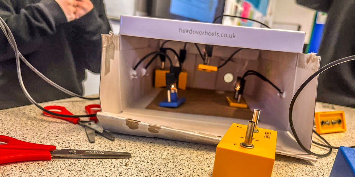 MCS_science's tweet photo. 9E3 did an excellent job at making and wiring mini shoebox houses today with Mrs Beck. They used a mixture of series and parallel circuits to light up their shoebox homes and these were just some of the fantastic results. Future electricians in the making? @MorristonComp https://t.co/yY6kw2DsGR