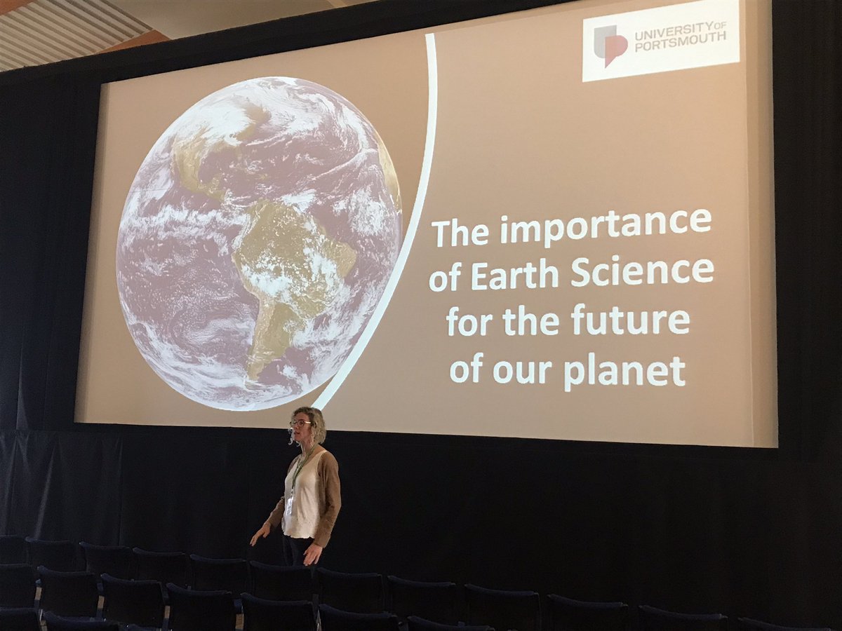 SwchsGeology's tweet photo. Thank you @c_mottram for a fanatastic outreach visit today to promote Earth Science at @UOP_SEGG! It was a brilliant way to round up our Earth Science fortnight! #geology #geography #earthscience #portsmouthuniversity https://t.co/IUjaYmHAB4