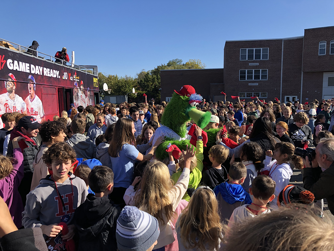 HaddonSchools's tweet photo. We were thrilled to see the @Phillies @True_Phanatic at the @CentralES1 and @HaddonfieldMS blacktop today. Thanks for visiting us! Go Phillies! @HaddonfieldNews https://t.co/8ScGOYceLy
