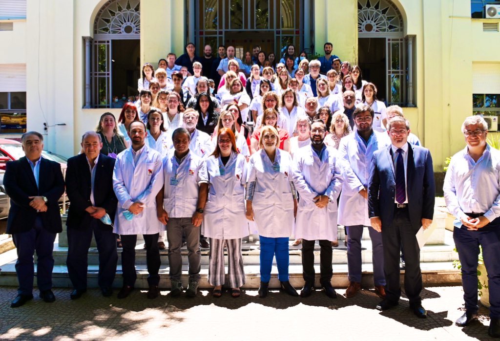 Hosp_Espanol's tweet photo. En el Día del Funcionario de la Salud Pública saludamos a todos los trabajadores que hacen a la gran familia del Hospital Español. 

Gracias por su permanente compromiso y dedicación.

¡Feliz día! https://t.co/4R25HhMSJN