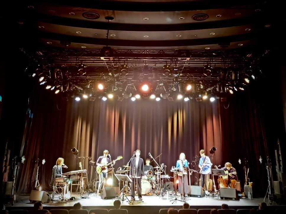 __BluePeppers__'s tweet photo. ワンマンライブ “Autumn Breeze”
盛況のうちに無事終演いたしました🍁

過去最大のボリュームでお届けしましたが、いかがでしたか？

初披露した新曲のリリースや今後のライブ予定など何も決まっていない状態ですが（笑）、
引き続きのご声援をよろしくお願い致します！

ありがとうございました！ https://t.co/jMVrQ9MhTl