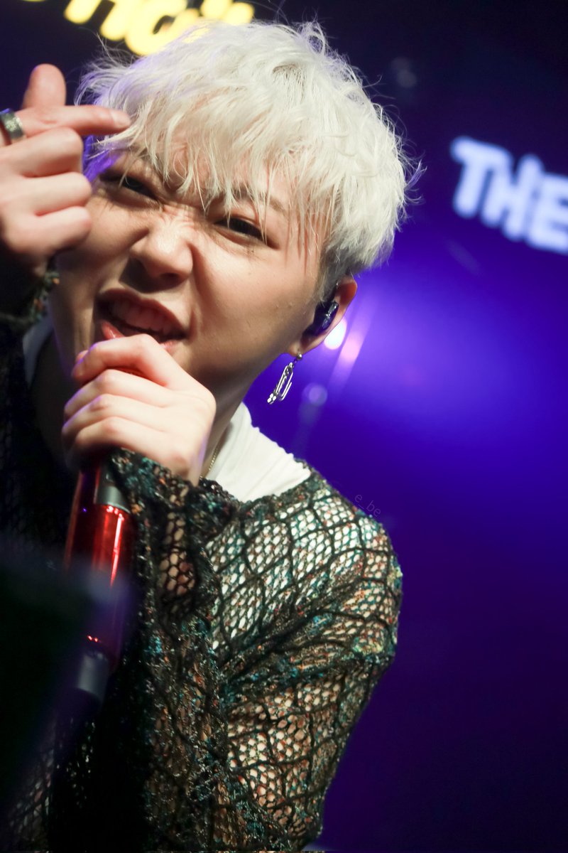E_beuuuuu's tweet photo. 야밤에 하트뿌리기^^ https://t.co/H3A6qVNOWo