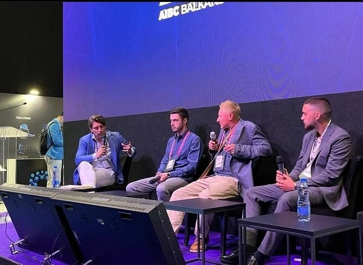 spacegoldcoin's tweet photo. Space Gold Coin was conceptualised by members of Insite Archaeological Sevices Ltd; A meteorite hunting company that seeks to accrue museum grade artefacts using modern technologies. #BSCGems #ElonMusk #Bitcoin #cryptocurrecy #Crypto #CZBinance https://t.co/Yj1kv9yoTD