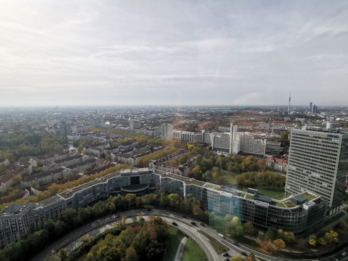 TeamEnergy_KIT's tweet photo. Ende eines spannenden Tages im Rahmen des Koordinierungstreffens Internetbasierte Dienstleistungen des @BMBF_Bund. Danke an das ISF München und die @uni_kassel für die tolle Organisation! https://t.co/uSTeXGx1US