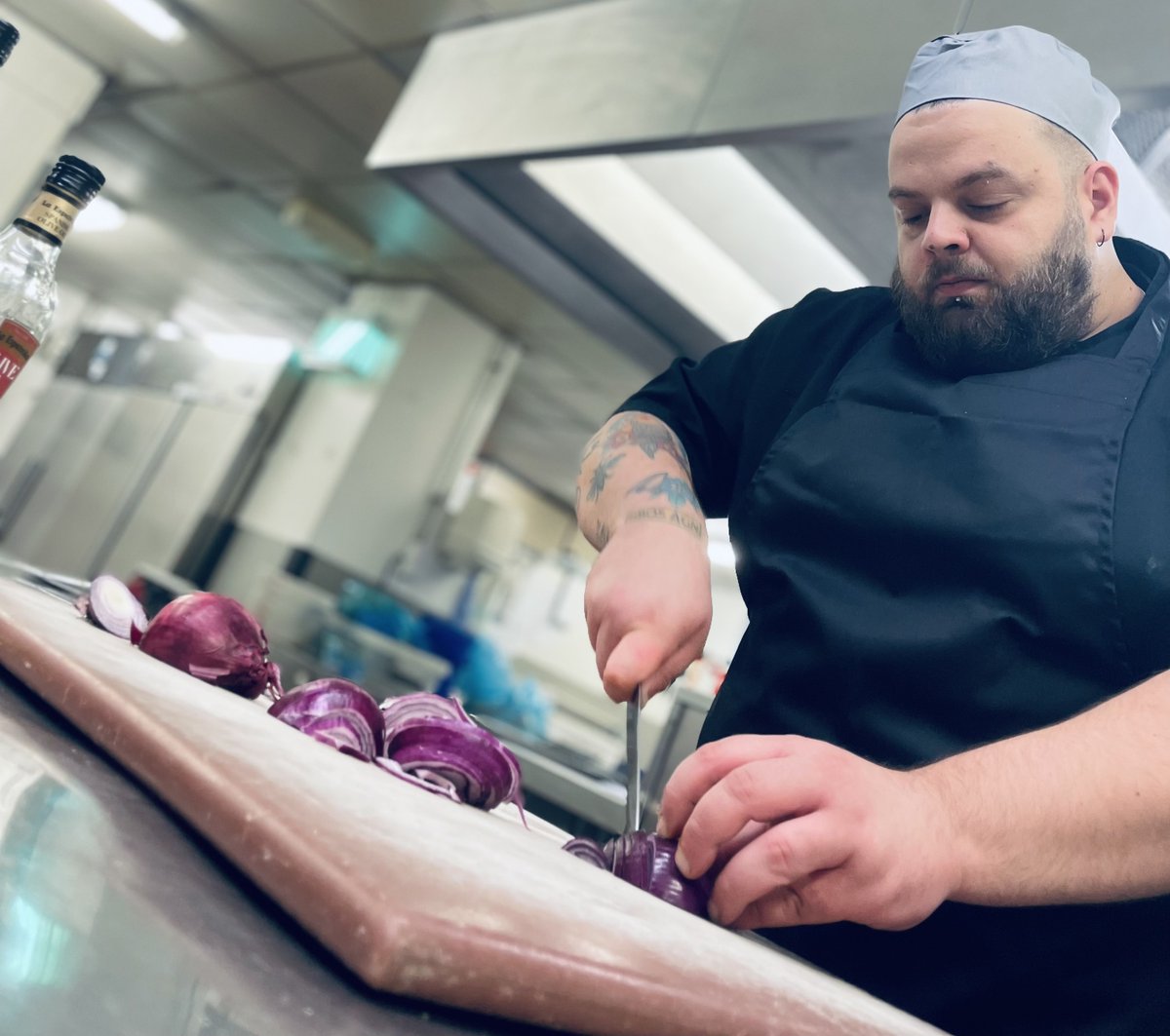Happy #worldchefday to our in-house chefs.

They are brilliant at what they do.

Left Photo - Head Chef: George Green
Right photo - Sous Chef: Giuseppe Anaclerio

#ukhotel #manchester #chefs #citycentre