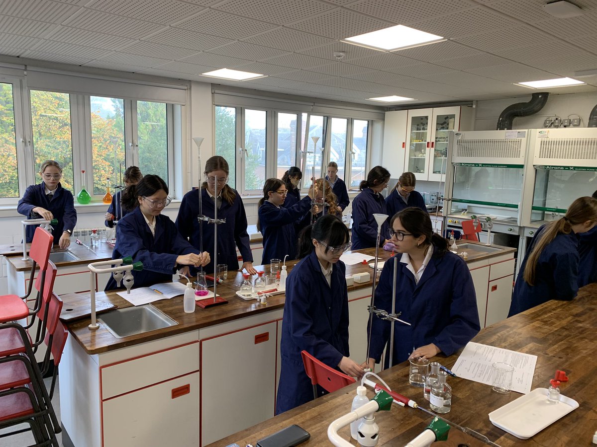 QAS_STEM's tweet photo. U5 completed their required practical #QASChemistry with support from the Chair of Govenors @QASCaversham. Excellent results were achieved. #FierceMinds https://t.co/DV8T5gDHyN
