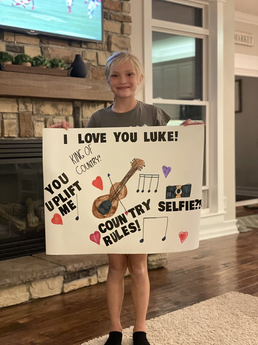 PaytonsLemonade's tweet photo. This sweet young philanthropist is #onenumberaway from experiencing her dream of seeing her FAVORITE artist @lukecombs tomorrow night!! 🍋 🎤 🤠 She thinks you’re #bettertogether and even though you’ll be more than #sixfeetapart she’s excited to see you #dointhis ! https://t.co/2XJXXl951o
