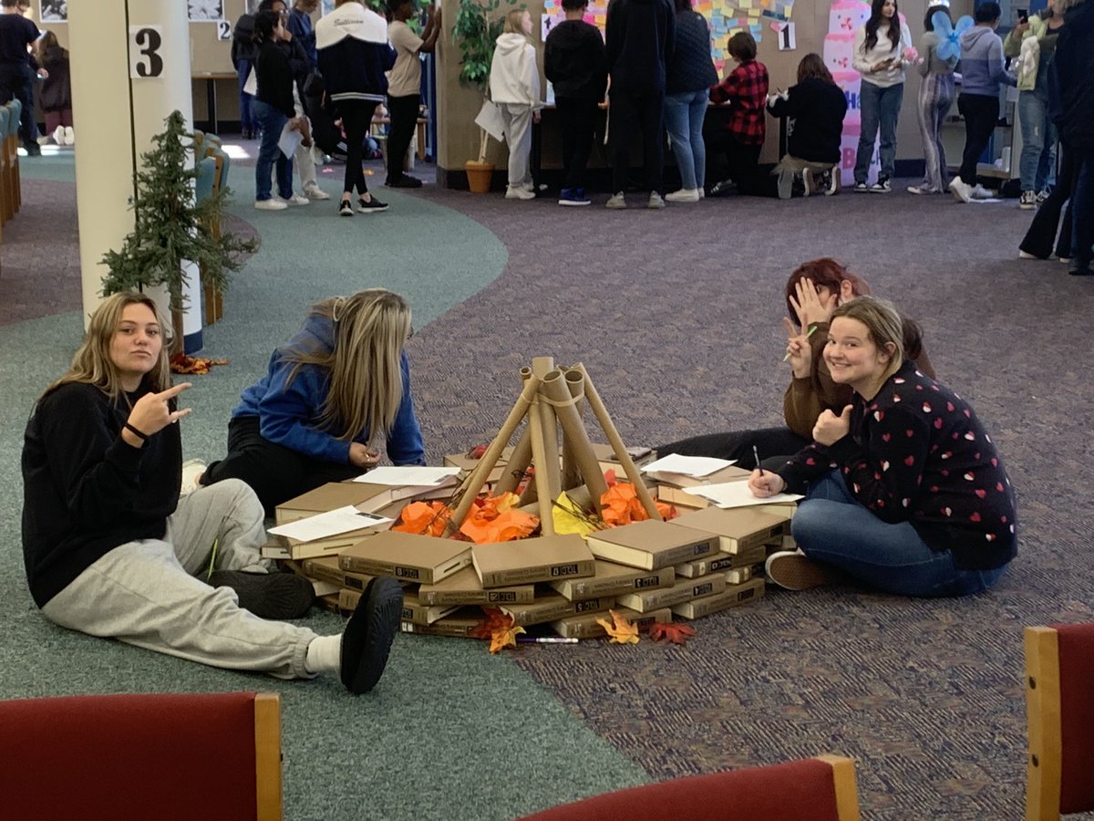 TeachWithHodge's tweet photo. Love taking my FCHS seniors to the @fcmediacenter for amazing activities! Thanks @LisaLakerFCHS and everyone involved in making this event for the National Day of Writing!! #WriteOut #WeAreFlashes https://t.co/hZlgxRTYFP