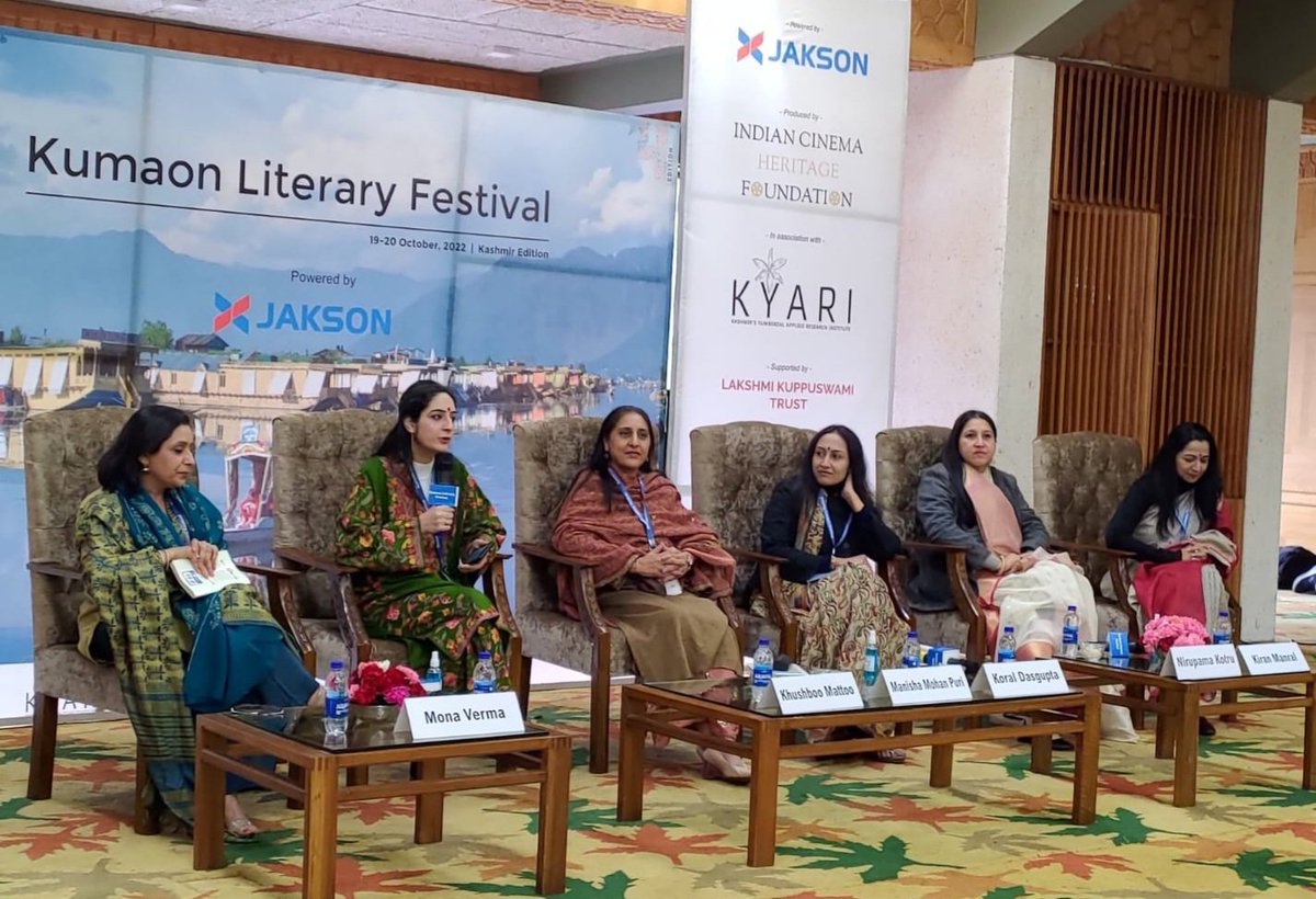 Day 2 @ @KumaonLitFest Panel on ANONYMOUS IS NO LONGER A WOMAN: SHE WRITES, SHE LEADS In conversation with the brilliant @MattLaemon I explained the role of religious literature in shaping gender dynamics of the country. @kiranmanral spoke on Women's narratives from history, 1/2