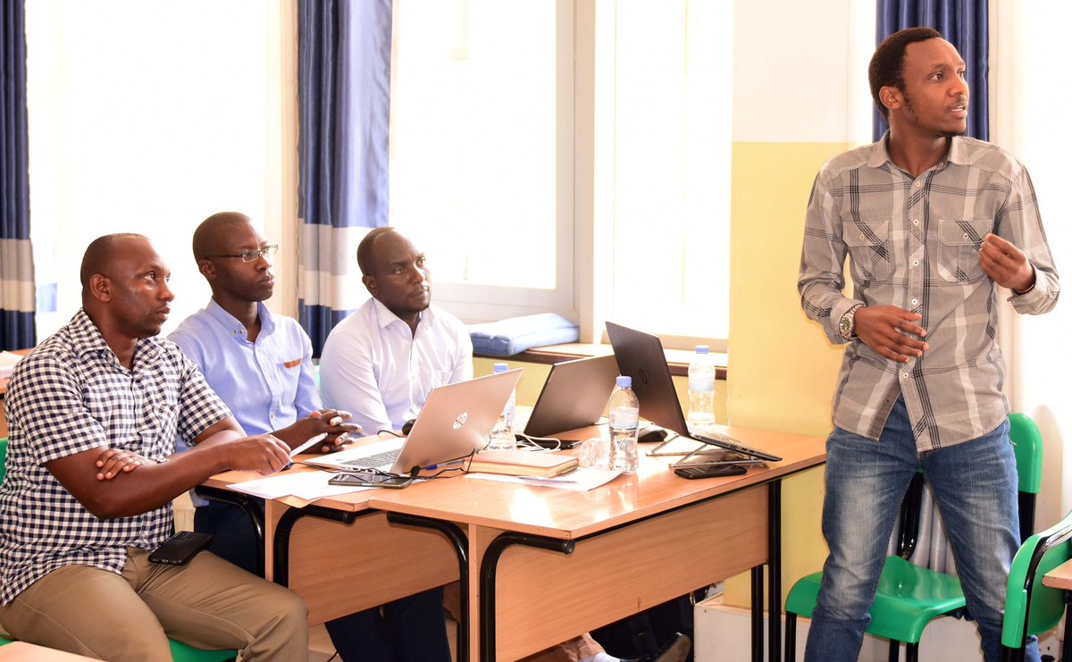 URSwedenProgram's tweet photo. Pleased to reunite with experienced and young innovators from @Uni_Rwanda implementing 30 innovative projects to provide solutions to #Rwanda community needs. Under our #Innovation subprogram in collaboration with @sodertorn #Sweden, innovation culture is gaining momentum. https://t.co/tnQVToKxCV