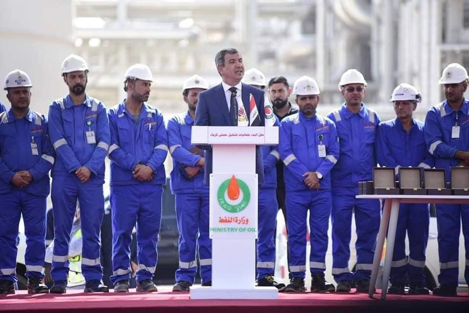 نبارك للشعب العراقي بدء التشغيل التجريبي لمصفاة كربلاء العملاقة
فخورون بهذا المنجز المهم الذي تحقق بدعم الحكومة العراقية وجهود وزارة النفط الكبيرة

الى مزيد من المشاريع الكبرى لضمان حياة كريمة للاجيال، ونحو اعادة تشكيل #مستقبل_الطاقة_في_العراق