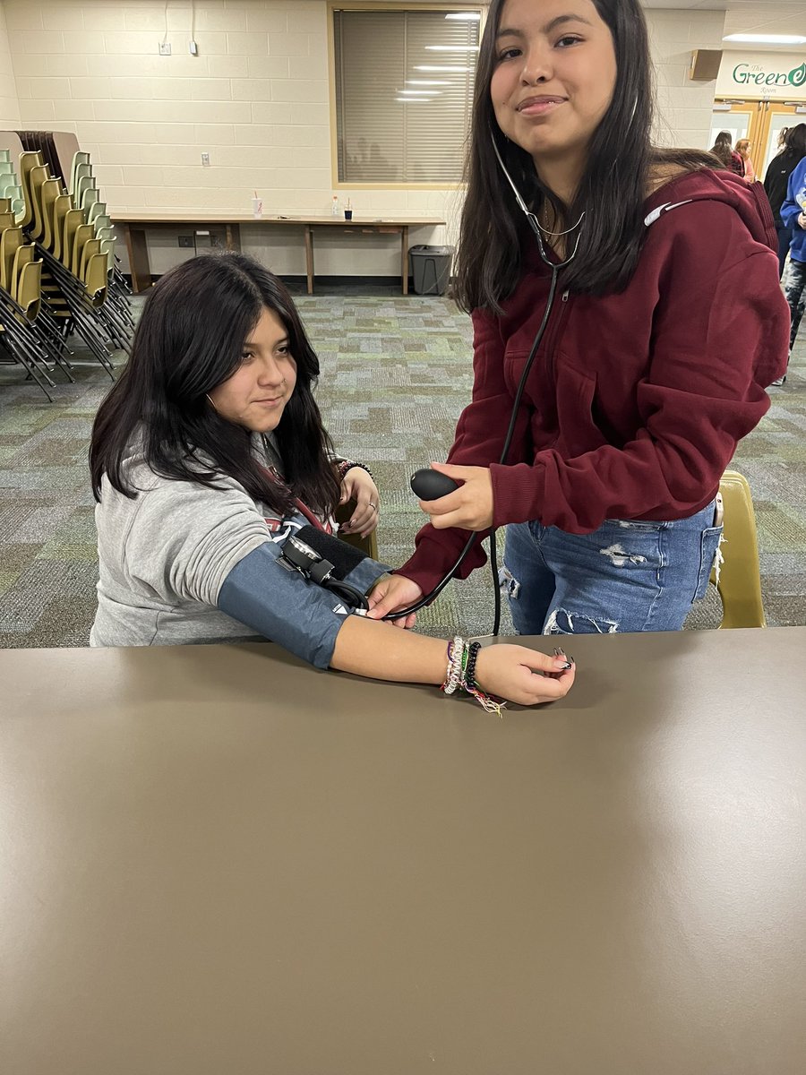kimbunchcook's tweet photo. What a day at GTC! CNA skills, Criminal Justice drills, cosmetology special effects makeup!
@GreeneTechCtr  @GreenevilleCity @GreeneCoSch @aaronflanary @kimbgass @GreeneIndustry https://t.co/b8rAzTBkuY