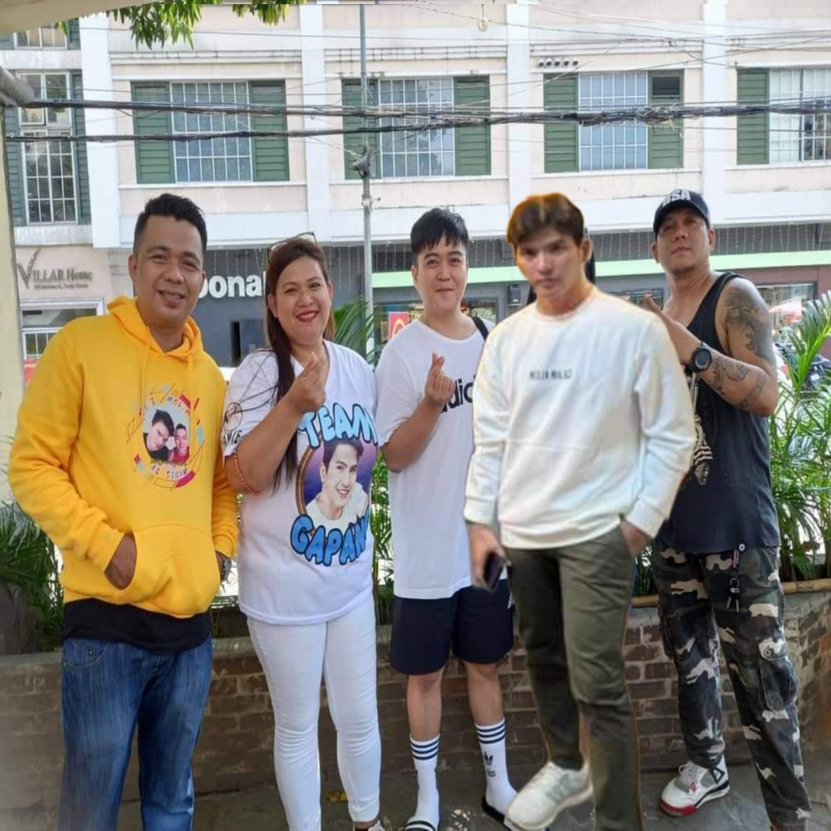 Your the reason why we inspired to such good of how  you helping  others in need

ITULOY MO ANG LABAN 

#SongForMygzMolino
#SigawLehitimoLaunching