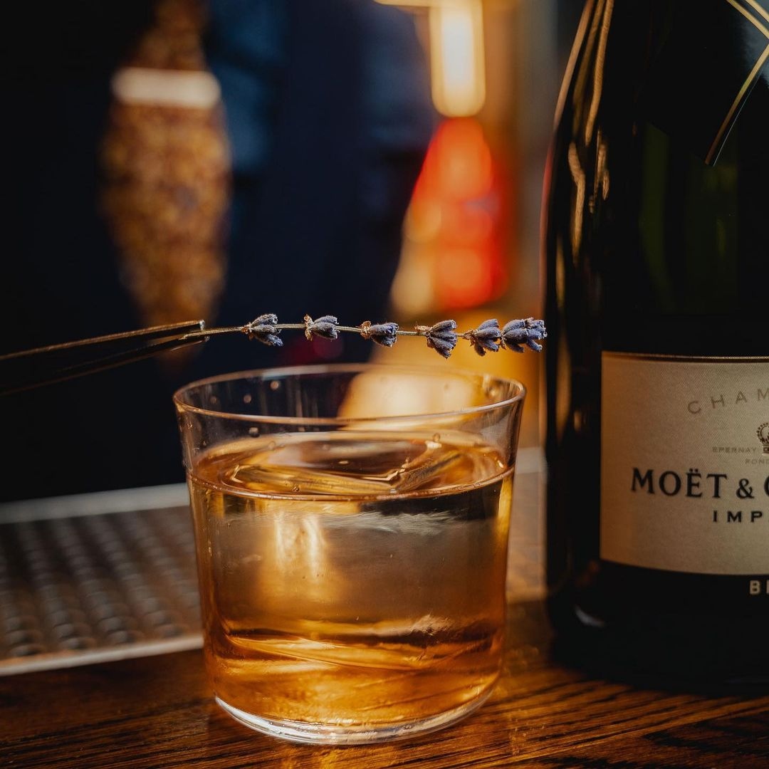 The Flying Dutchmen have joined Disrepute and Moët &amp; Chandon for a champagne cocktail takeover at Disrepute on the 23rd October, to close off London Cocktail Week in style. 

Join us from 8pm this Sunday to experience our exclusive Moët cocktail menu.

disrepute.co.uk