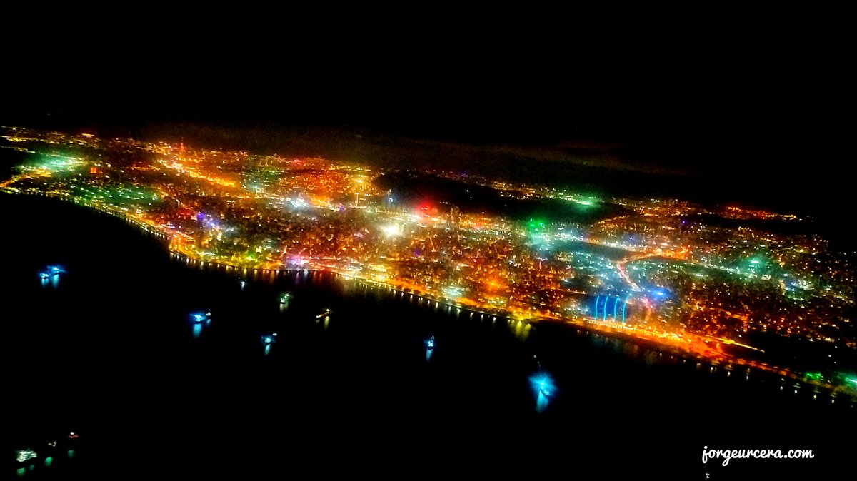 JorgeUrcera's tweet photo. I couldn't have asked for a better ending for my stay in Istanbul.
 #Istanbulatnight #aerealview #thecitythatneversleeps https://t.co/JADCu9XqBN