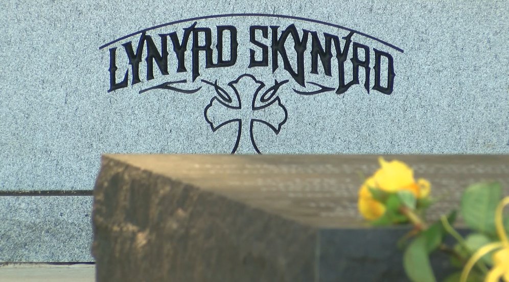 WilsonStribling's tweet photo. 45 years ago today, a plane carrying the band Lynyrd Skynyrd crashed in Pike County. Three band members, a road manager and two pilots died when the plane went down near Gillsburg on October 20, 1977. #OTD #MSFlashback https://t.co/4o4m1vL34B
