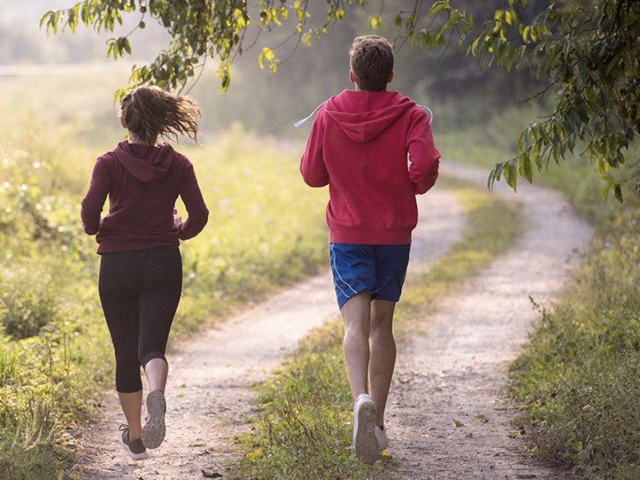 PamelaFalk's tweet photo. #CBSAlert “We need to change our mindset from addressing health problems after they've developed to preventing them from happening in the first place..doing exercise and avoiding a sedentary lifestyle." @DrLaPook @CBSNews
https://t.co/x3hh30qxW7 https://t.co/DrBLRarRdf