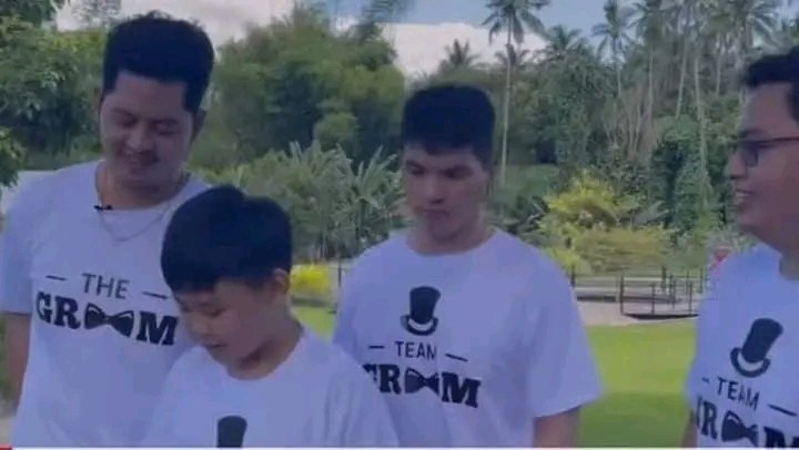 Ang cute ni bunso natin dyan...
God bless bunso..