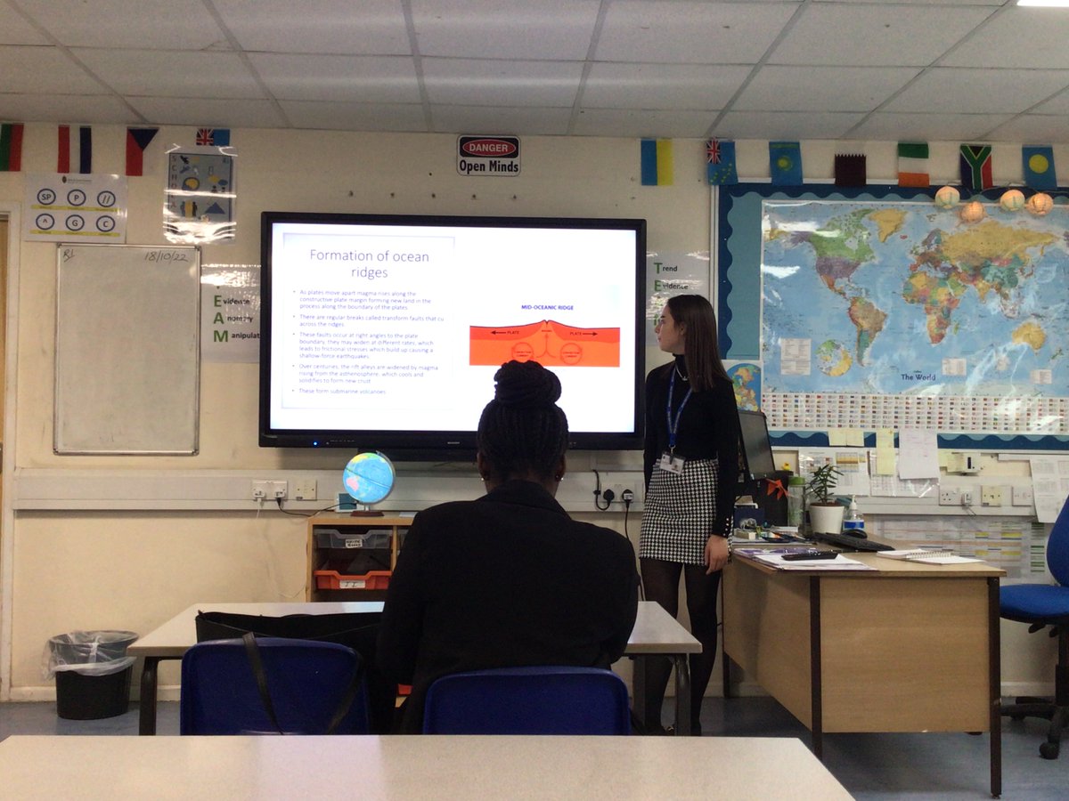 SRA_Geography's tweet photo. Year 13 teaching each other about plate margins. #scholarlyhabitsofmind #oracy https://t.co/f9Ngxnjjgc