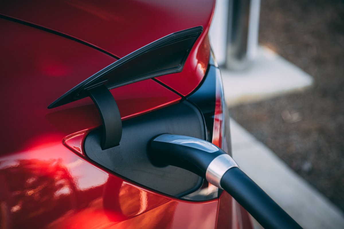 fleetservicing's tweet photo. Did you know #EVs are more likely to fail an MOT because of worn-out tyres? That's a direct result of the extra onboard battery weight and rapid acceleration that wears down tyres faster.

Talk to our team about servicing your EV fleet via gavin.smith@prestigeservicing.com https://t.co/STb4N8j6E8