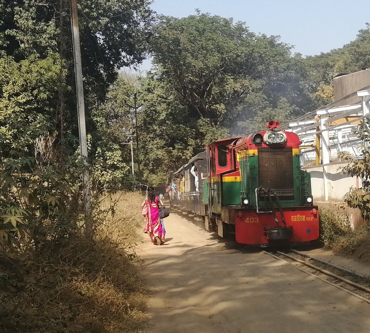 rajtoday's tweet photo. BREAKING! Heritage Narrow Gauge Matheran Hill Light Railway to resume complete operations from Saturday, 22 October after a period of 3 years. It will also have a transparent VISTADOME coach! The complete 21-km stretch of Neral-Matheran railway will get six &amp; five coach trains. https://t.co/LWaWKtRBr7