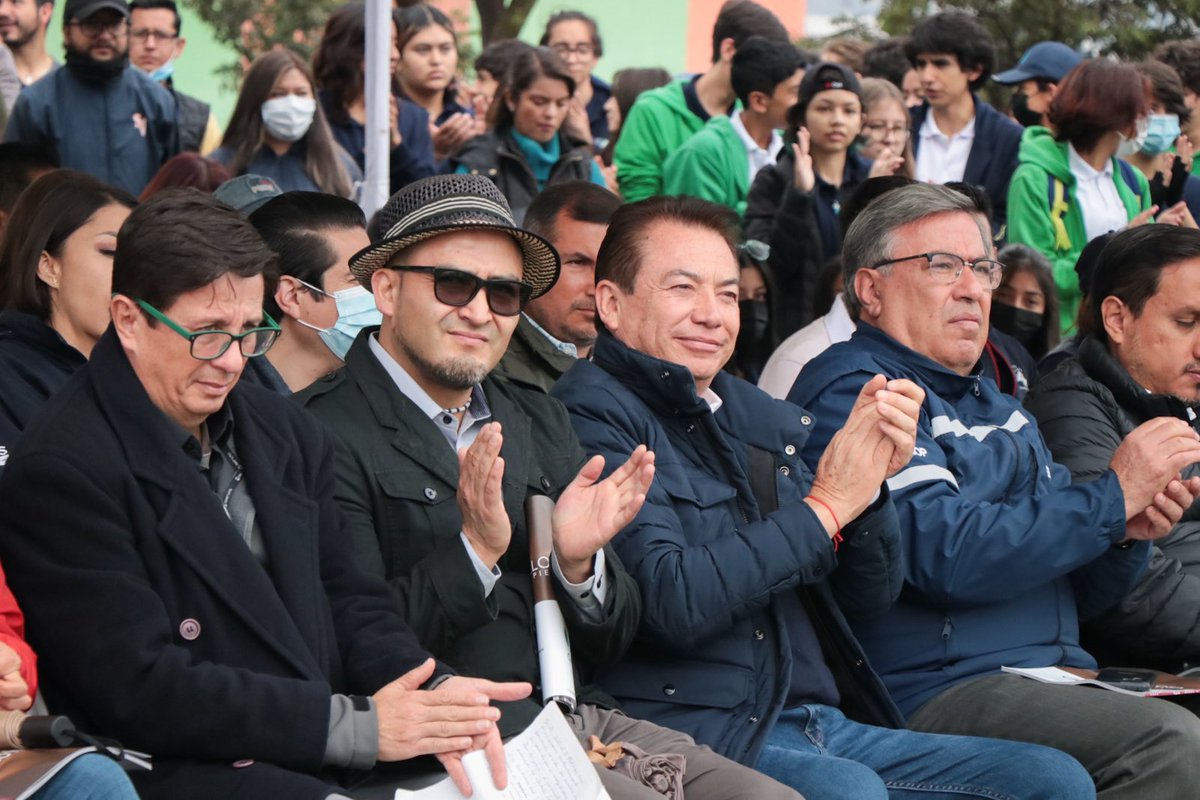 Inauguramos el evento de Siembratón que tiene como objetivo: concienciar sobre reciclaje, consumo responsable y regeneración del planeta. Es gratificante que haya contribución de las empresas públicas y privadas; hasta el momento hemos logrado plantar 1’200.000 árboles.🌳