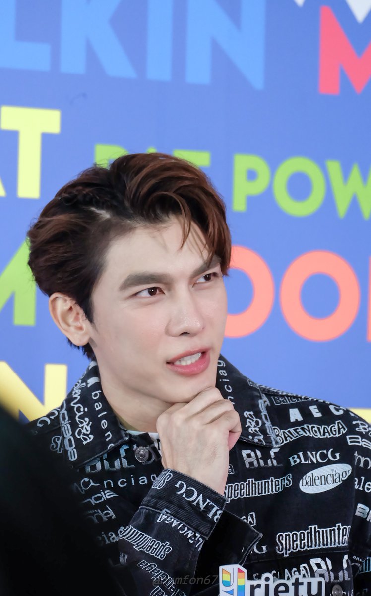 numfon67's tweet photo. โอ๊ะ โอววว.. อะไรน๊าา 🤣
9ENT BD 20TH X MEW

#มิวยินดี20ปีไนน์เอ็น 
@MSuppasit #MewSuppasit https://t.co/slI2RWe6VJ
