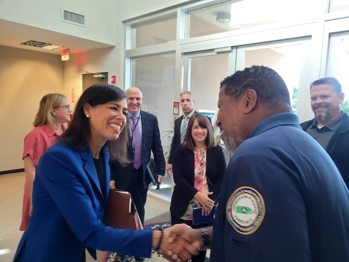 FCC's tweet photo. This week, Chairwoman @JRosenworcelFCC and FCC staff traveled to Florida and Puerto Rico for a firsthand look at recovery efforts following Hurricanes #Fiona and #Ian. They were able to speak with local officials, meet with @GovPierluisi, and visit emergency alert centers. https://t.co/QFZZWzW2bG