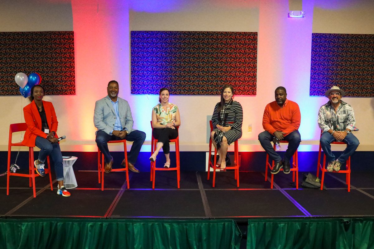 holderconstruct's tweet image. Holder-FCI, our JV team for @DENAirport&apos;s Concourse Expansion program, recently hosted a career expo for high school students. The event included exhibition booths from trade partners, panels of industry experts and hands-on activities. Thanks to @NSBE &amp;amp; Maxx Impact Group!
