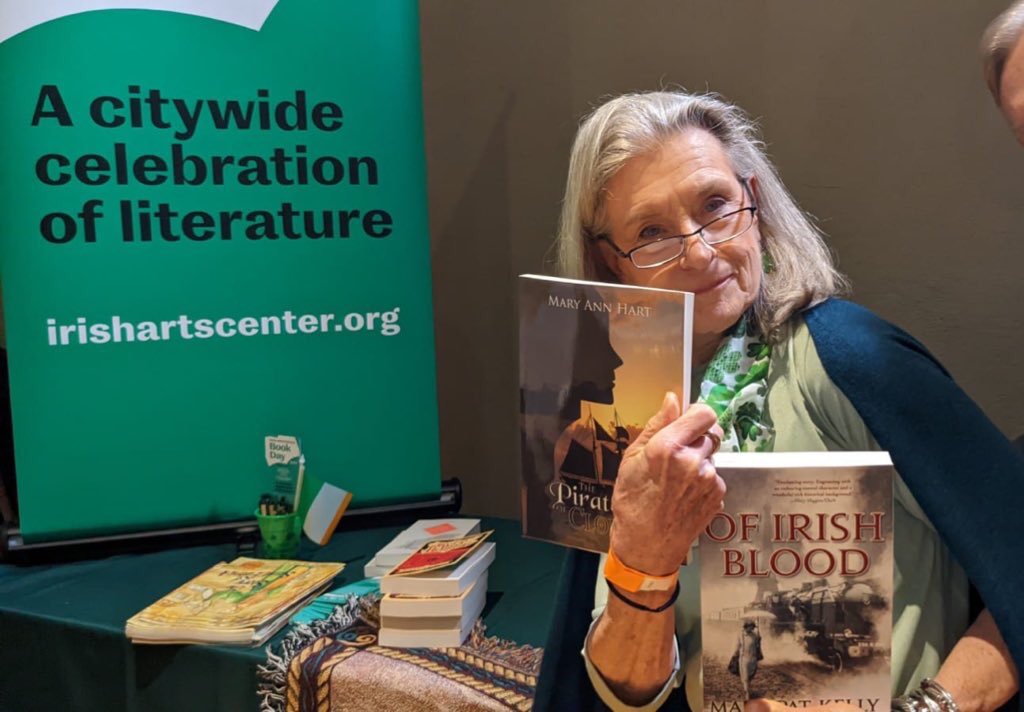 SoberStPatsDay's tweet photo. Congratulations @IrishArtsCenter #50thAnniversary #SpiritofIreland Gala!
We @SoberStPatsDay appreciate your leadership & partnership & friendship 🤍☘️
#NewIAC #IACBookDay #GetLit #ReclaimTheDay #SoberStPatricksDay https://t.co/GiOAO9TZNb