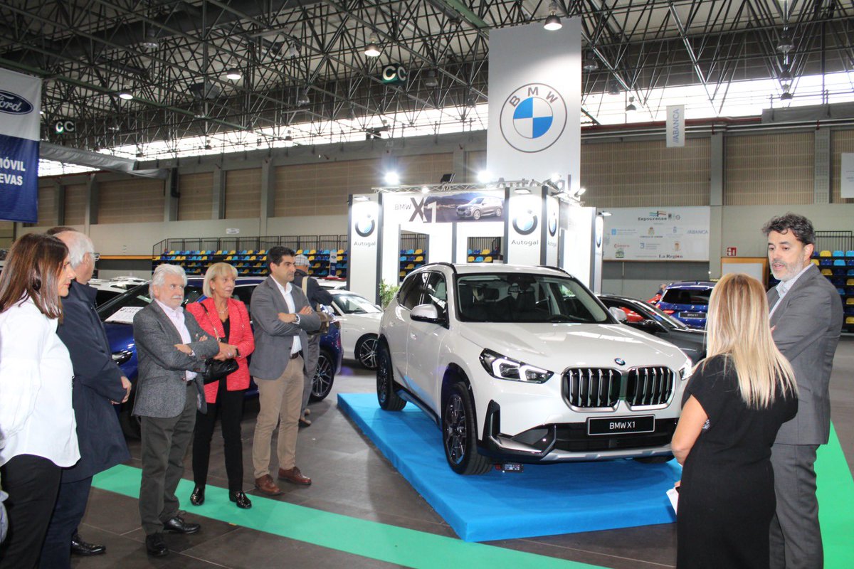 roslufe's tweet image. Inauguración e visita ao 13 Salón do Automóbil, organizado por @EXPOURENSE e ACAUTO, colaboración da @DeputacionOU. #ACAUTO #SalónDoAutomóbil.